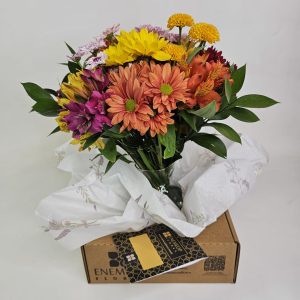 Arranjo de Mix de Flores do Campo "Dias Floridos"