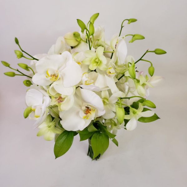buque de noiva com orquideas brancas