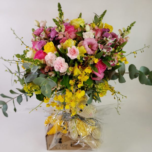 Buquê Mix de Flores Nobres Maternidade 05