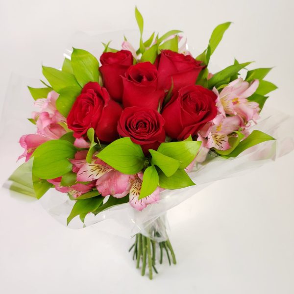 Buquê com 06 rosas vermelhas nacionais "Pertinho de Você" - Imagem 3