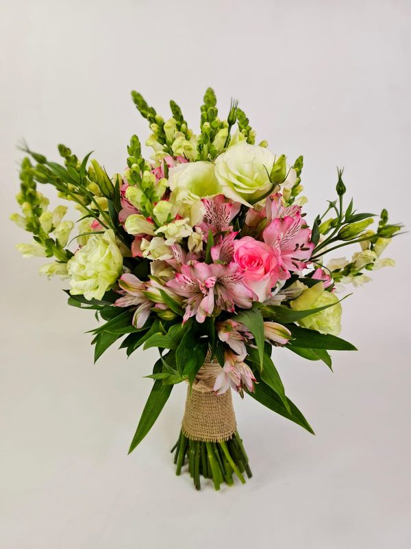 buque-de-noiva-rosas-rosas diferente