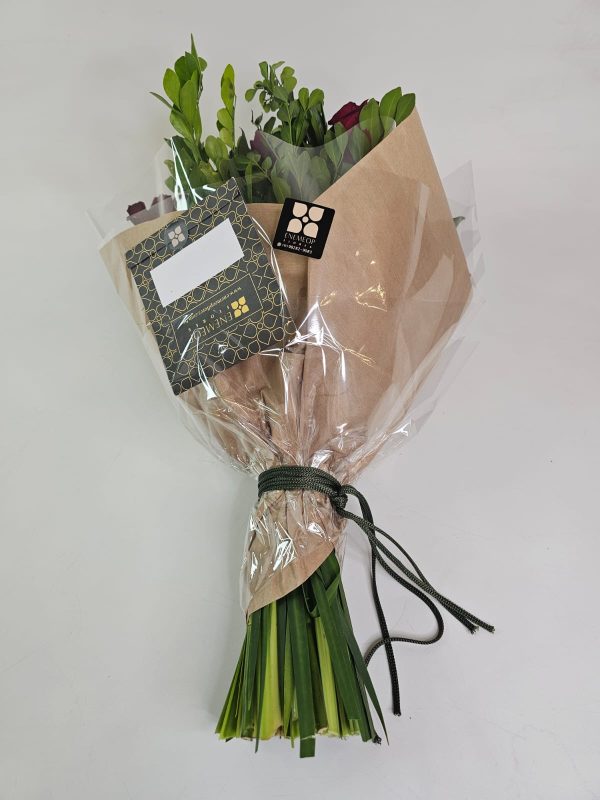 "Amor em Folhas" com 08 rosas vermelhas - Imagem 2
