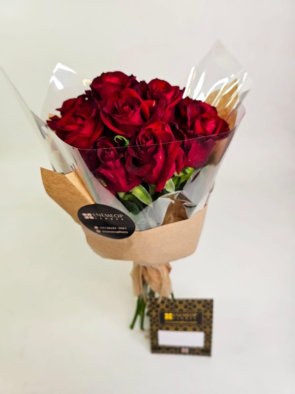Buquê de 12 Rosas Vermelhas "Pétalas ao Luar" - Imagem 3