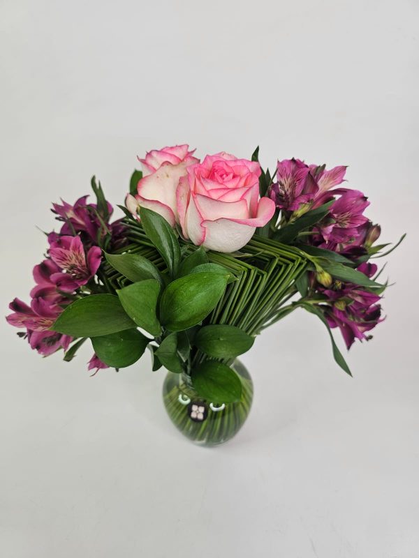 Arranjo 2 Rosas Nacionais e Junco "Onde o amor floresce" - Image 4