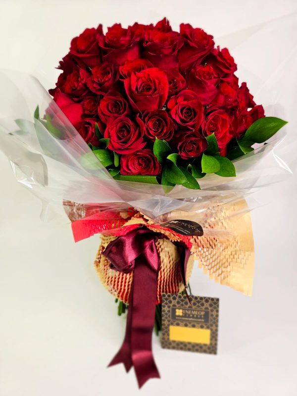 buque cem rosas vermelhas no ipiranga